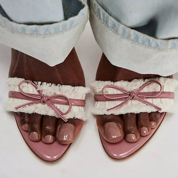 French Exit Bow Heels - Completely Never Been Worn Jeffrey Campbell - Picture 3 of 3